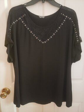 BloomChick Black Top eyelets & Lace.